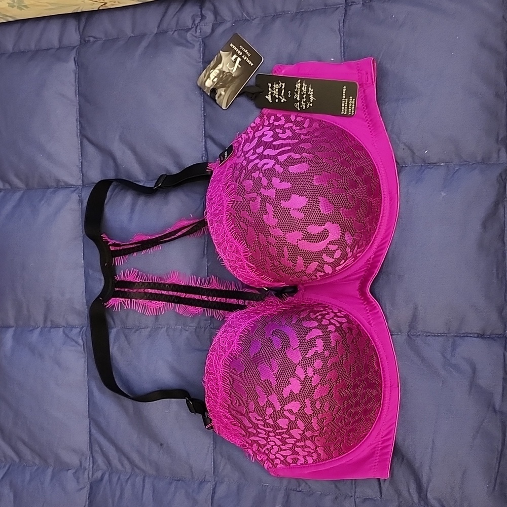 NWT Ashley Graham Showstopper Balconette Bra